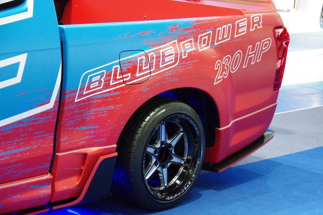 いすゞ D-MAX セーフティカー 1.9Ddi ブルー・パワー（タイ国際モーターエキスポ15）