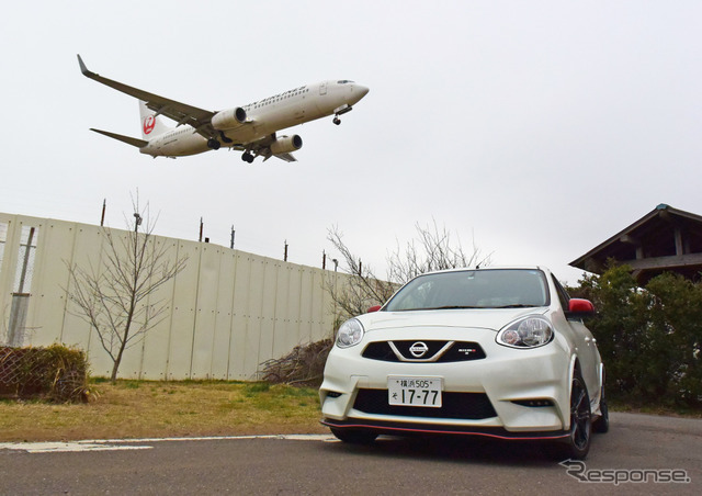 成田空港近くで記念撮影。