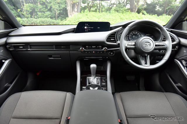 マツダ3新型 ファストバック（2.0 SKYACTIV-G）