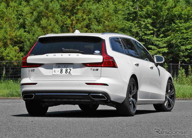 ボルボ V60 T6 インスクリプション