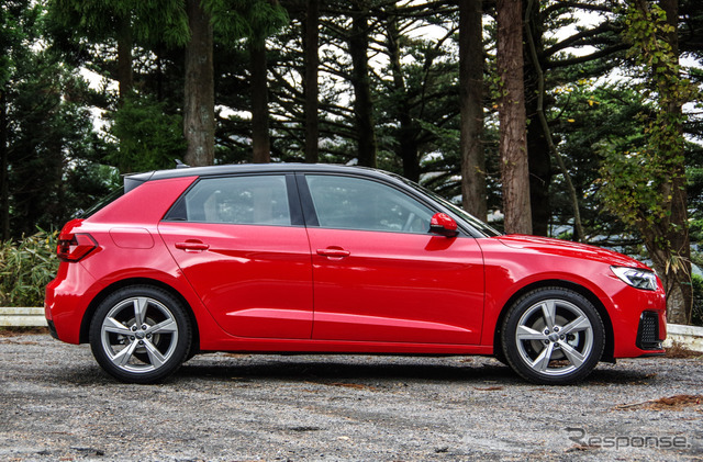 アウディ A1スポーツバック 新型（A1 Sportback 35 TFSI advansed）