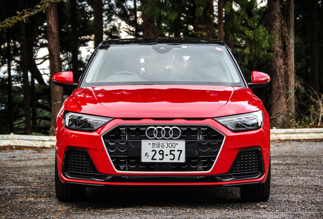 アウディ A1スポーツバック 新型（A1 Sportback 35 TFSI advansed）