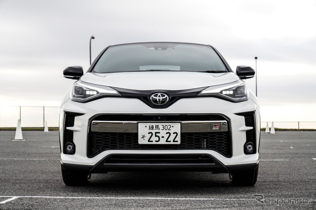 トヨタ C-HR GRスポーツ