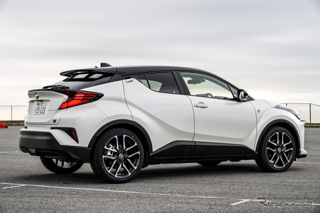 トヨタ C-HR GRスポーツ