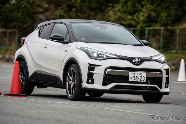 トヨタ C-HR GRスポーツ