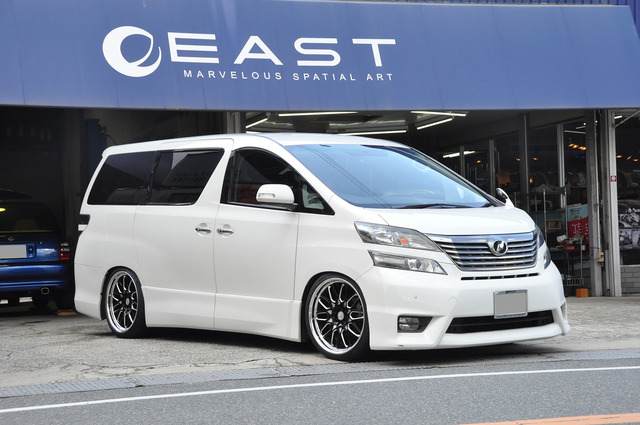 NISSAN エルグランド