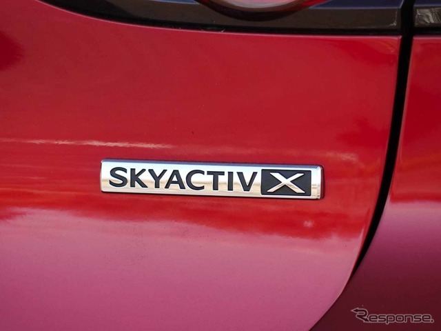 マツダ3 SKYACTIV-X（Lパッケージ）