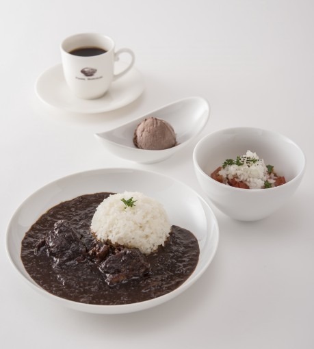 銀座本店のリニューアルを機に、新たな食事メニュー「マルコリーニ カレー」が登場。