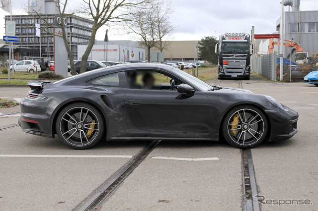 ポルシェ 911ターボS 新型プロトタイプ　（スクープ写真）