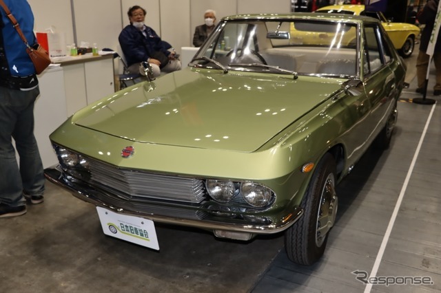 オリジナル度の高い初代シルビアは、当時このクルマのボディを制作していた殿内製作所の流れを組む日本旧車協会のブース。