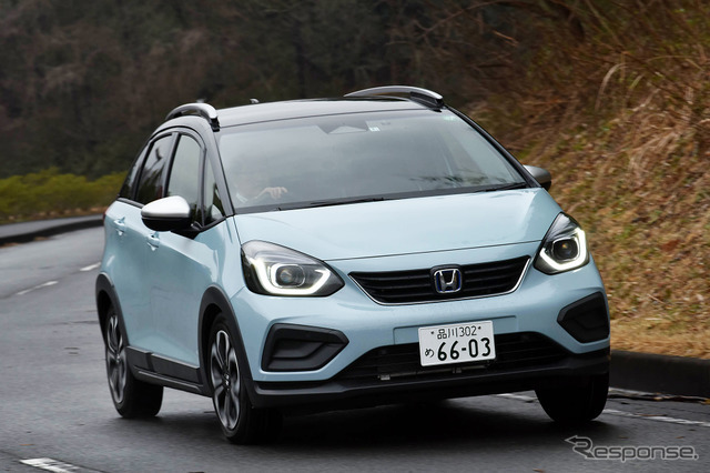 ホンダ フィット 新型（クロスター e:HEV）