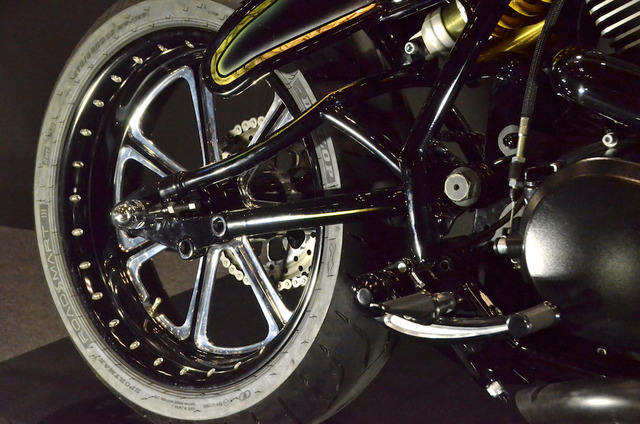 デュアスカラスサイクルス STREET750