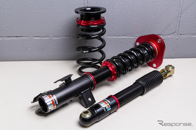 「BLITZ DAMPER ZZ-R」はブリッツのフルタップ式（※全高調整式）車高調整式サスペンション。32段の減衰力調整機構を採用し、幅広い減衰力調整が可能。あらゆる走行シーンに対応できる