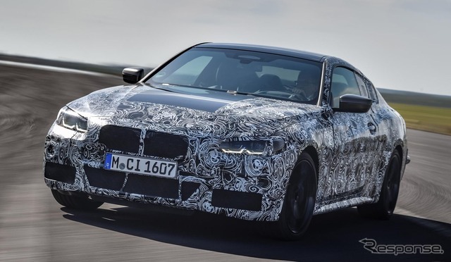 BMW 4シリーズ・クーペ 次期型のプロトタイプ