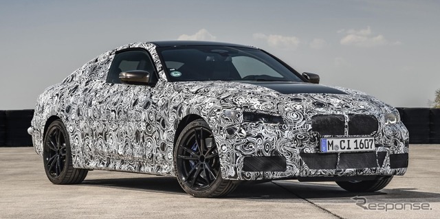 BMW 4シリーズ・クーペ 次期型のプロトタイプ