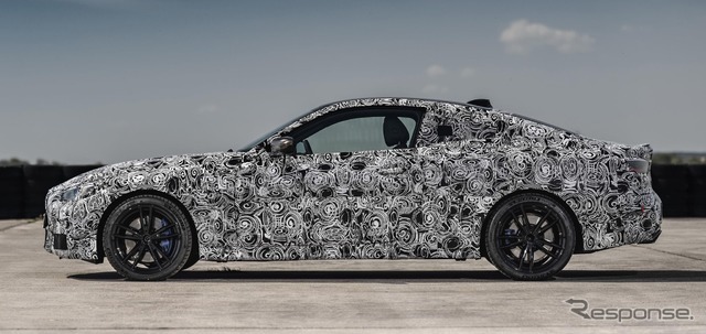 BMW 4シリーズ・クーペ 次期型のプロトタイプ