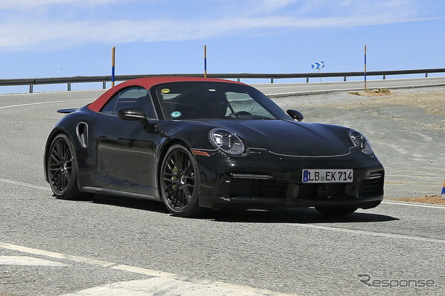 ポルシェ 911ターボ カブリオレ 新型（スクープ写真）