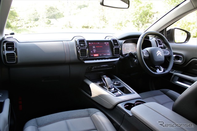 シトロエン C5エアクロスSUV ガソリン仕様