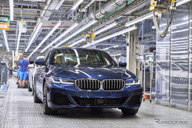 BMWのドイツ・ディンゴルフィンク工場で生産が開始された5シリーズ改良新型