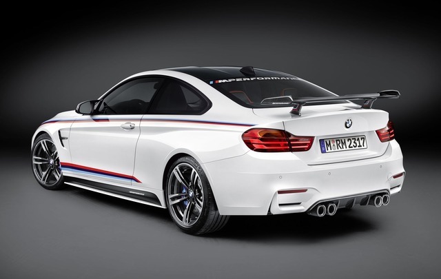 BMW M4クーペ のMパフォーマンスパーツ