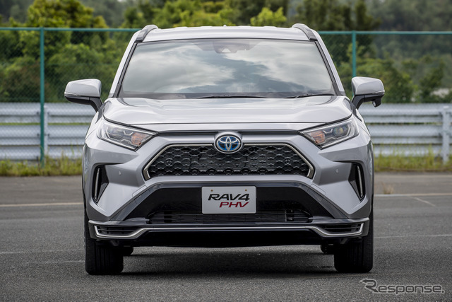 トヨタ RAV4 PHV