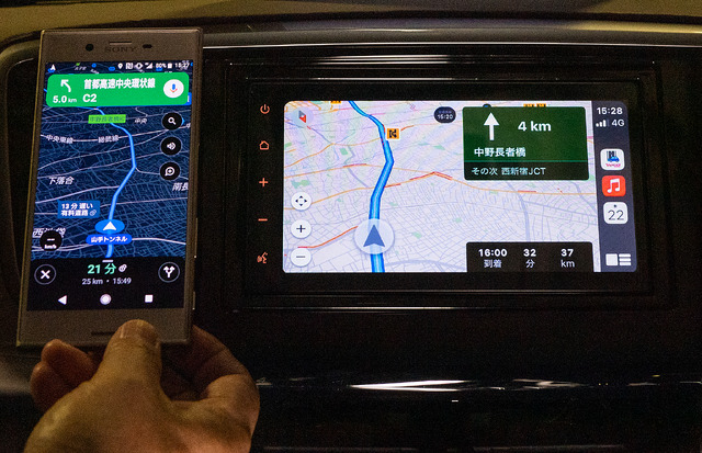 鬼門と言われる長いトンネルでは、GPSのみで動くスマホナビは停車中でも先へ進んでしまったが、TY-1000A-Bは車速を読み込んで正確にトレースしていた。