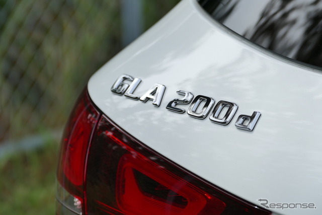 メルセデスベンツGLA 200 d 4MATIC