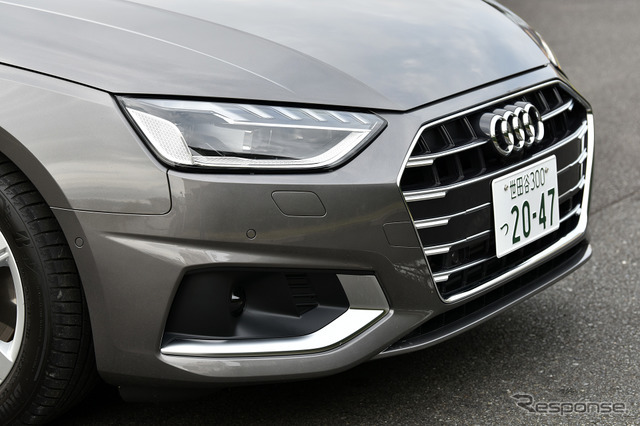 アウディA4 Avant 35 TFSI advanced