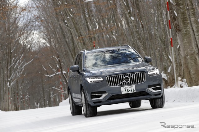 ボルボ XC90 Recharge プラグインハイブリッド T8 AWD