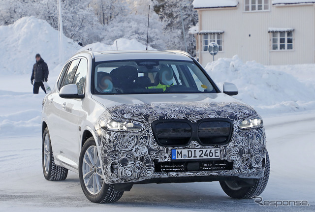 BMW iX3 改良新型プロトタイプ（スクープ写真）