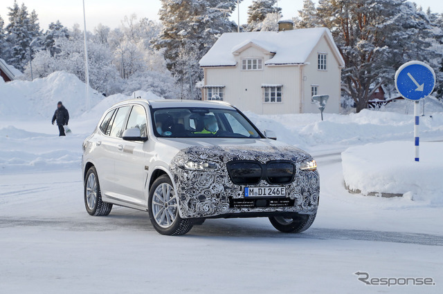 BMW iX3 改良新型プロトタイプ（スクープ写真）