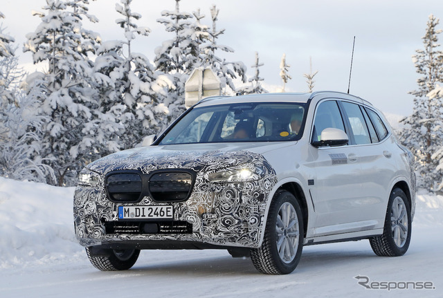 BMW iX3 改良新型プロトタイプ（スクープ写真）