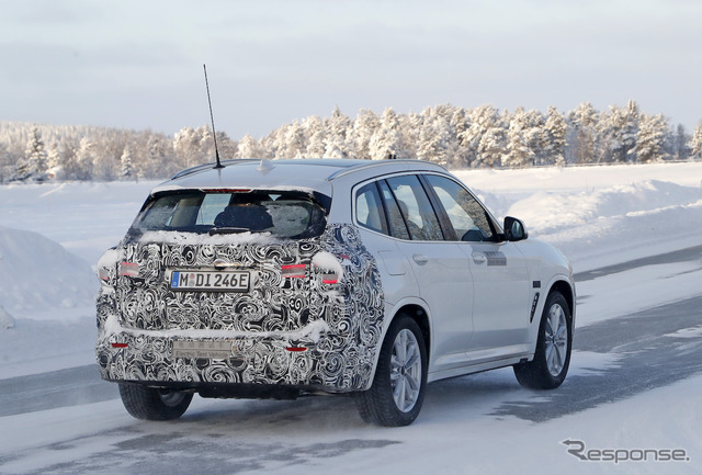 BMW iX3 改良新型プロトタイプ（スクープ写真）