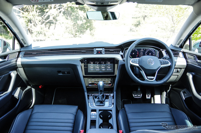 VW パサート オールトラック 改良新型（TDI 4MOTION Advance）