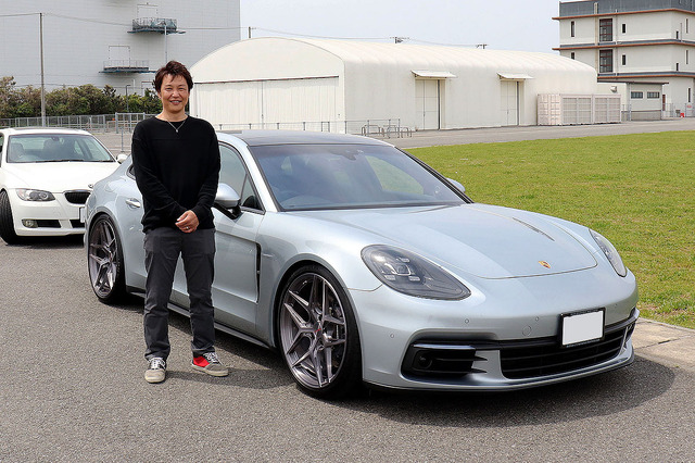 ポルシェ・パナメーラ4スポーツツーリスモ(ショップデモカー)by ルロワ ポルシェ・パナメーラ4スポーツツーリスモ(ショップデモカー)by ルロワ