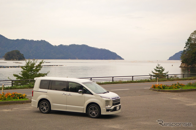 陸中山田の入り江にて。JR山田線はもともとこの山田を通って釜石に通じる路線だったが、震災を機に三陸沿岸区間が第三セクターとなり、今では宮古止まり。