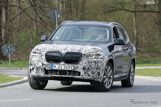 BMW iX3 改良新型　プロトタイプ　スクープ写真