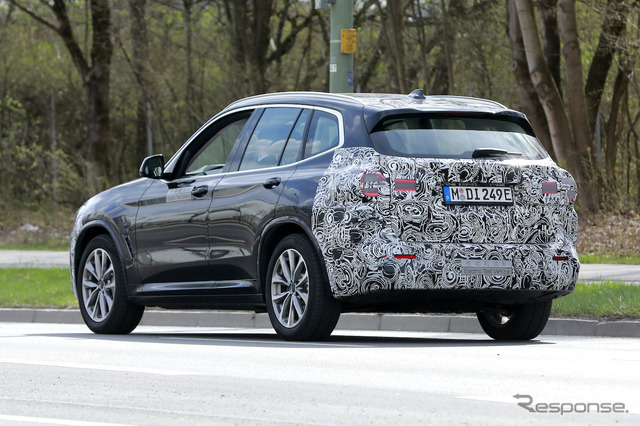 BMW iX3 改良新型　プロトタイプ　スクープ写真