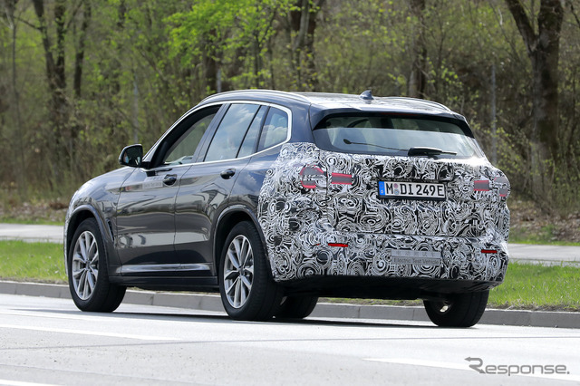 BMW iX3 改良新型　プロトタイプ　スクープ写真