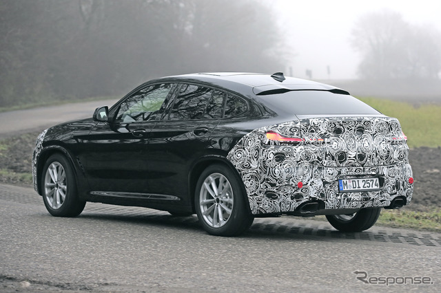 BMW X4 改良新型 プロトタイプ（スクープ写真）