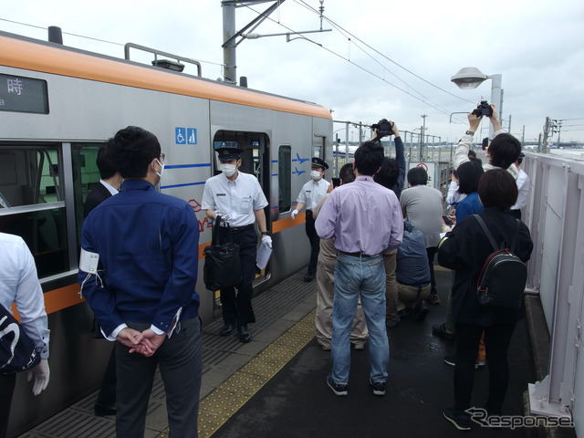 京成線ミステリーツアー：3100形車両が芝山鉄道に入線。