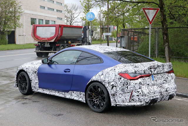 BMW M4クーペをベースとしたプロトタイプ（スクープ写真）