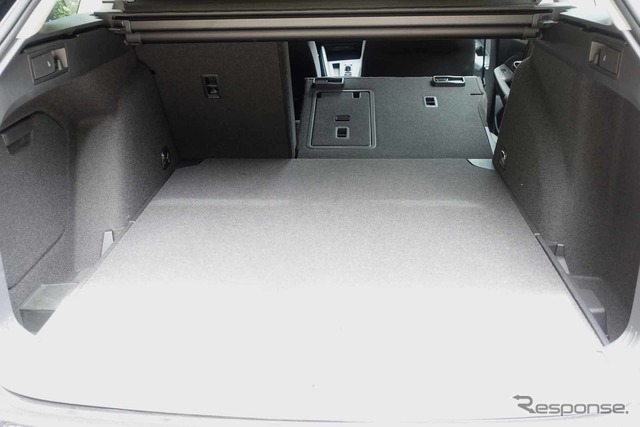 VW ゴルフヴァリアント 新型（eTSI アクティブ）