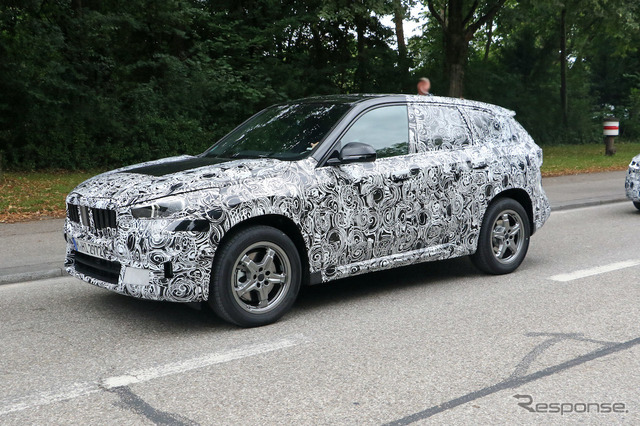 BMW X1 次期型プロトタイプ（スクープ写真）