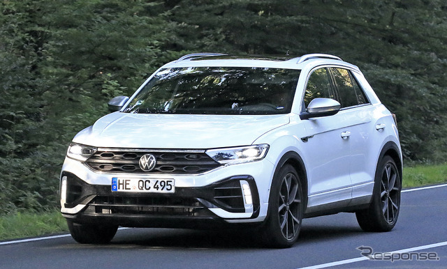 VW T-Roc R 改良新型プロトタイプ（スクープ写真）