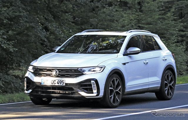 VW T-Roc R 改良新型プロトタイプ（スクープ写真）