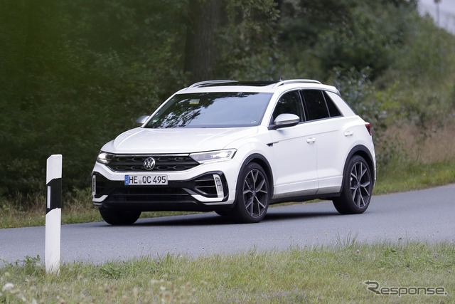 VW T-Roc R 改良新型プロトタイプ（スクープ写真）