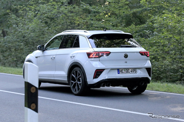 VW T-Roc R 改良新型プロトタイプ（スクープ写真）