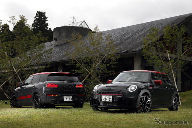 MINI John Cooper Works ハッチバックモデル（右）とクラブマン