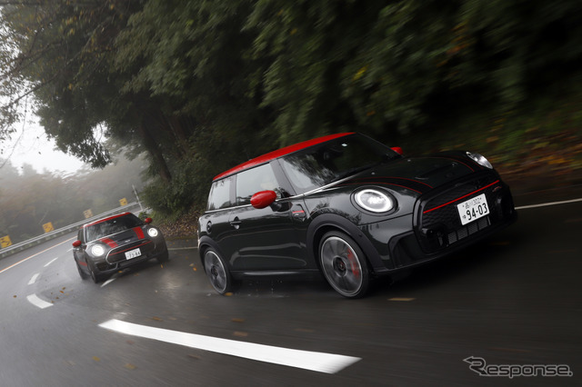 MINI John Cooper Works ハッチバックモデル（前）とクラブマン